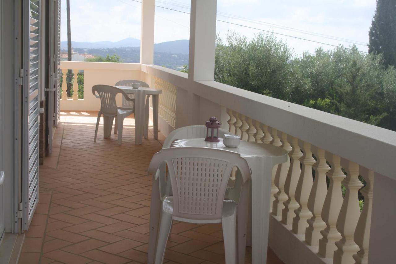 Rustic Villa Guesthouse Santa Bárbara de Nexe Εξωτερικό φωτογραφία