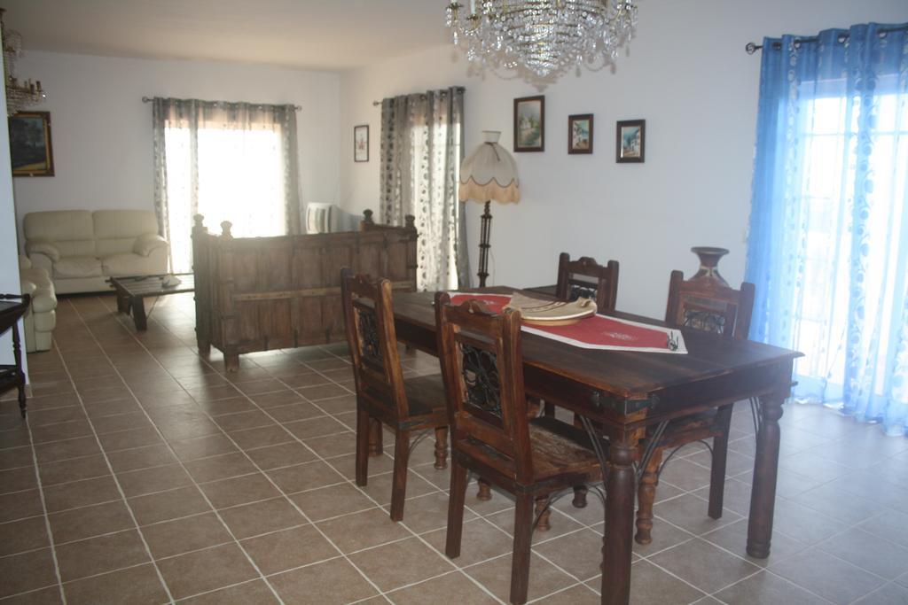 Rustic Villa Guesthouse Santa Bárbara de Nexe Εξωτερικό φωτογραφία
